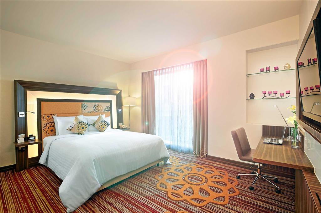 Novotel Viman Nagar Road Hotel