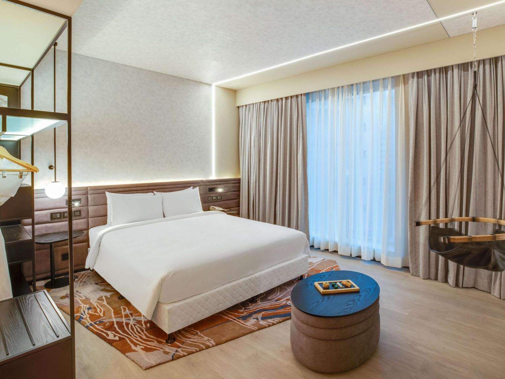 Novotel Viman Nagar Road Hotel 5*