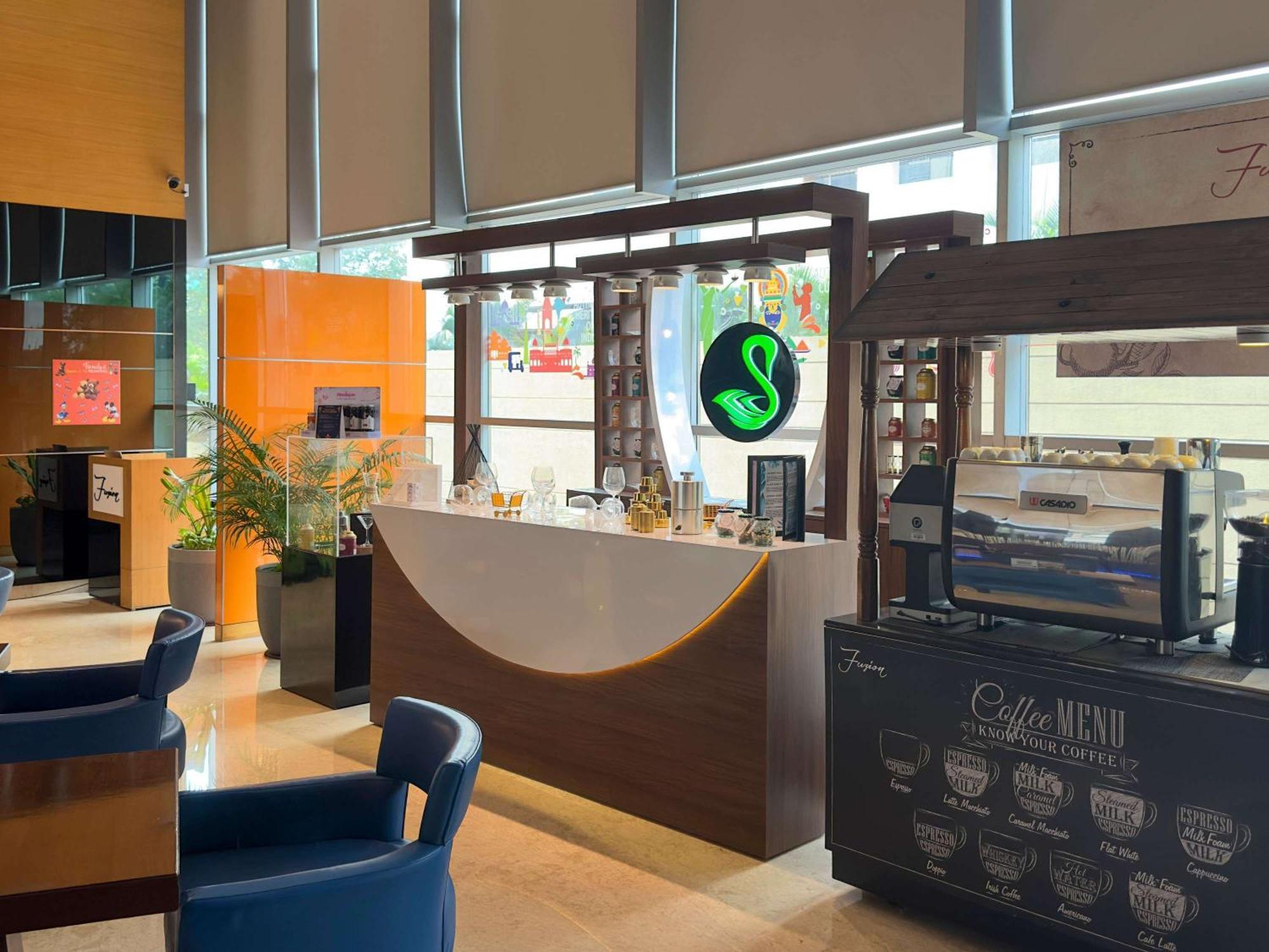 Hotel Novotel Viman Nagar Road 5*
